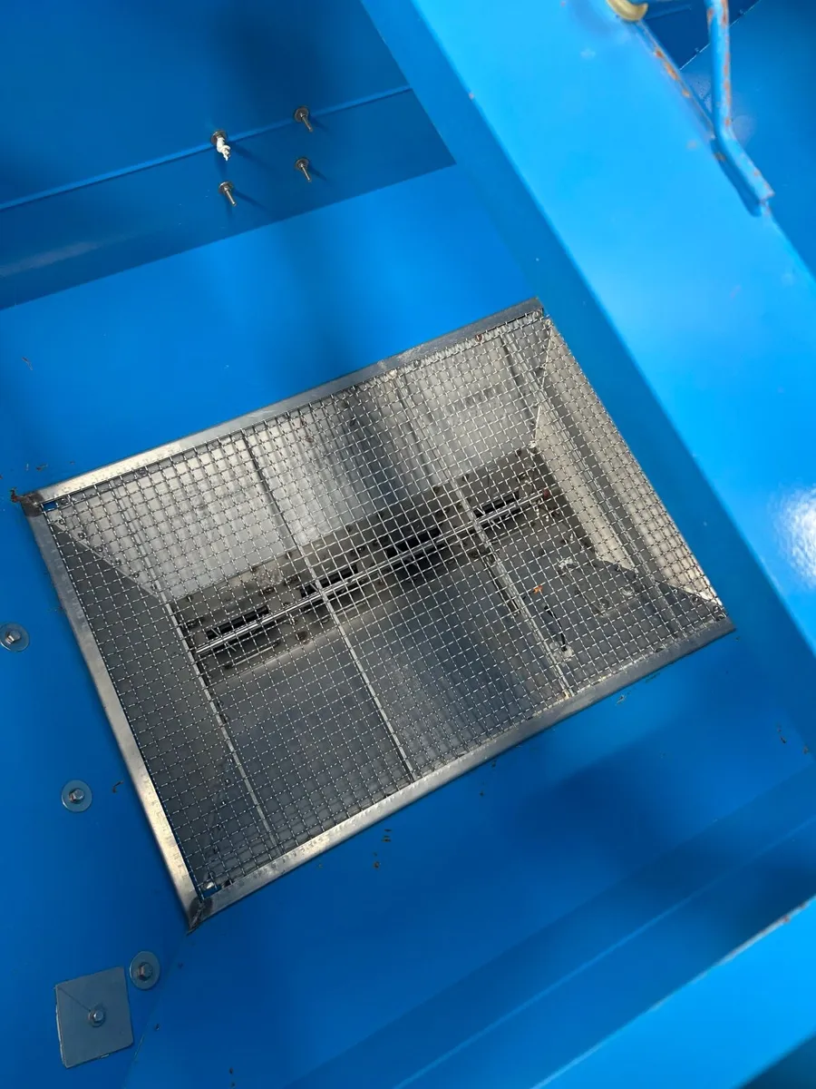 Lemken grain and Fert tank - Image 3