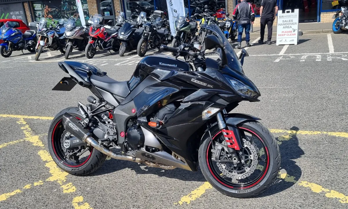 Kawasaki ZX1000 - Image 1