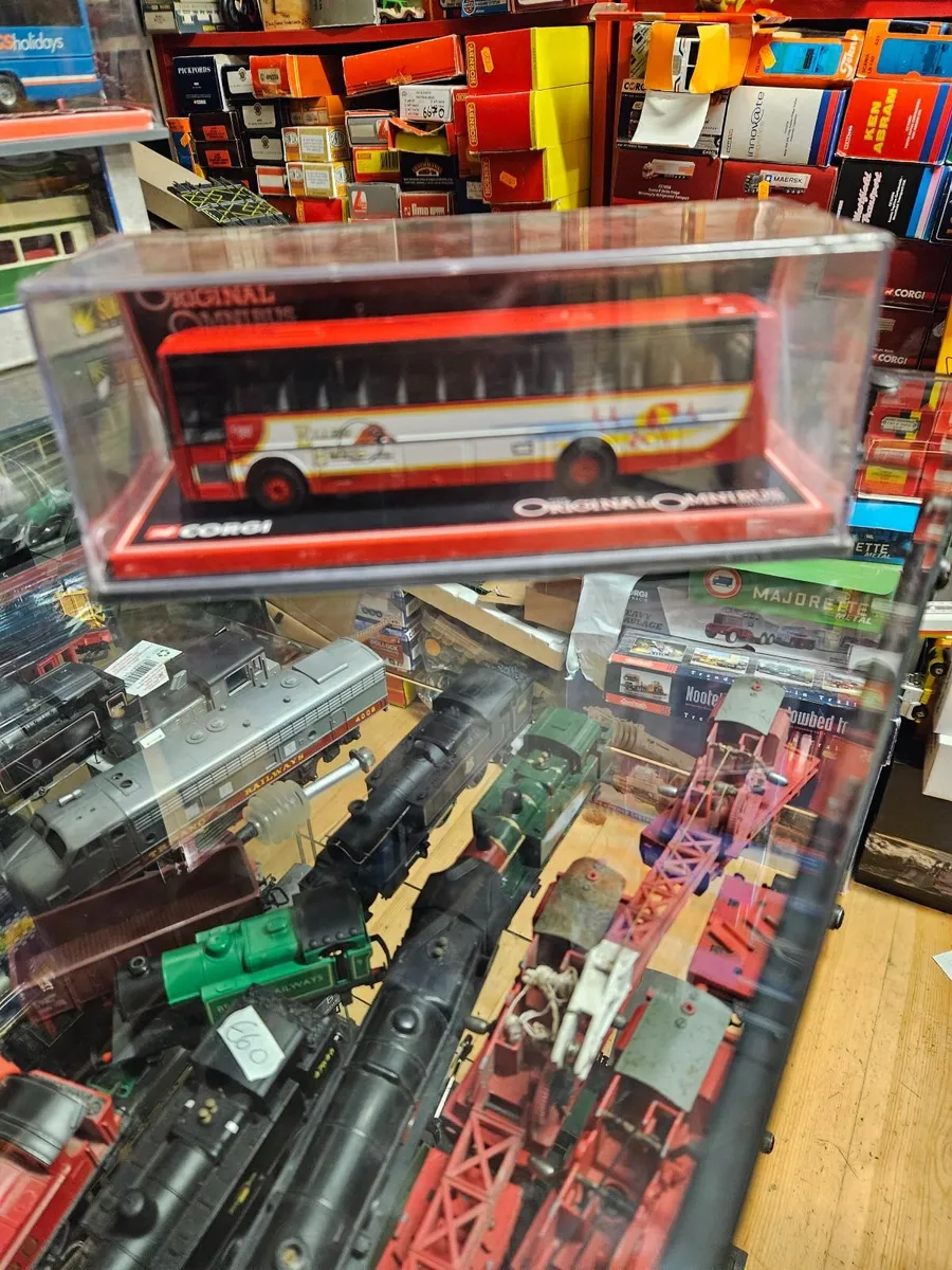 Corgi Bus - Image 1