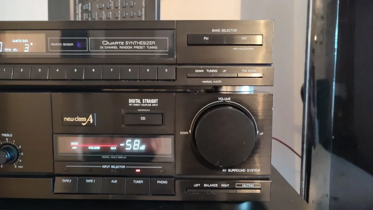 Midi TECHNICS SU-X840 amplifier + Tuner. Remote - Image 2