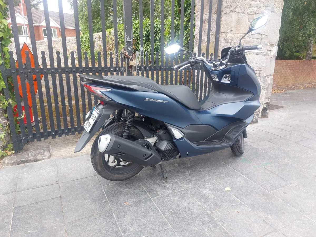 2024 HONDA PCX 125 MOTO4U - Image 3