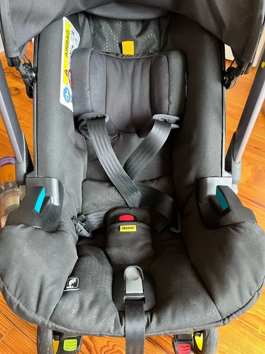 Doona i Car Seat & Stroller with Accessories - Nitro Black - Excellent Condition - Image 4