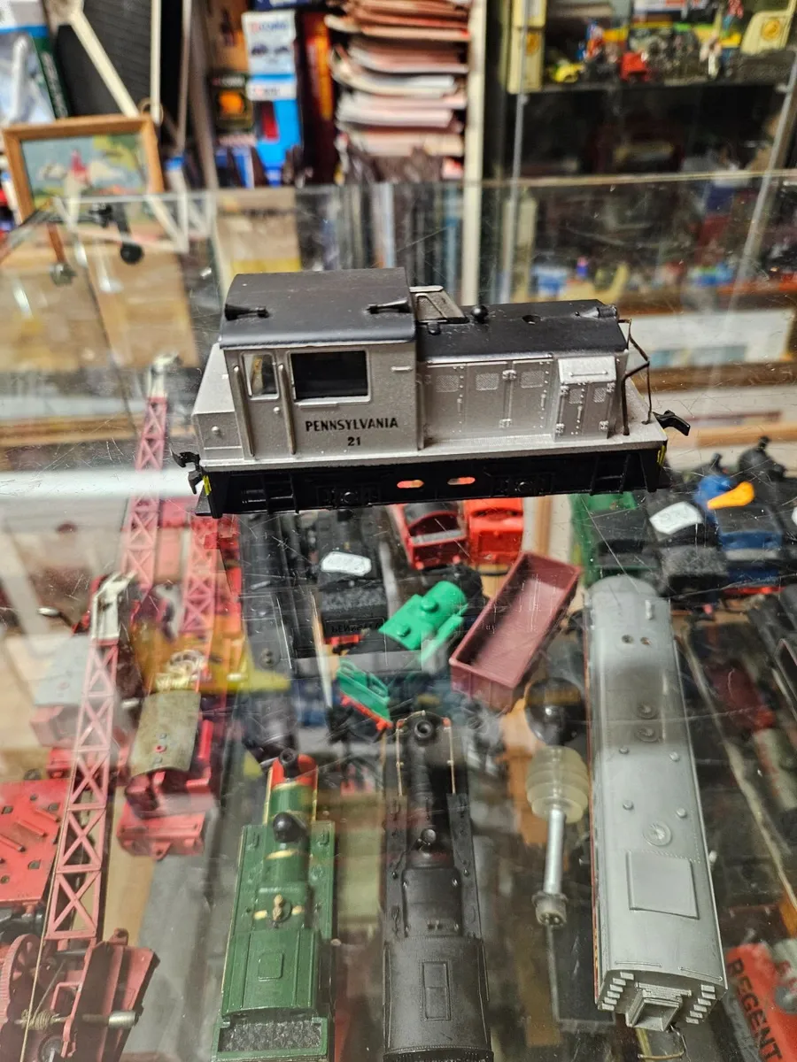Hornby Lima OO Gauge Diesel Shunter - Image 1