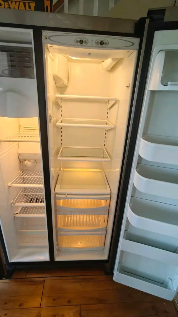 American style fridge freezer - Image 2