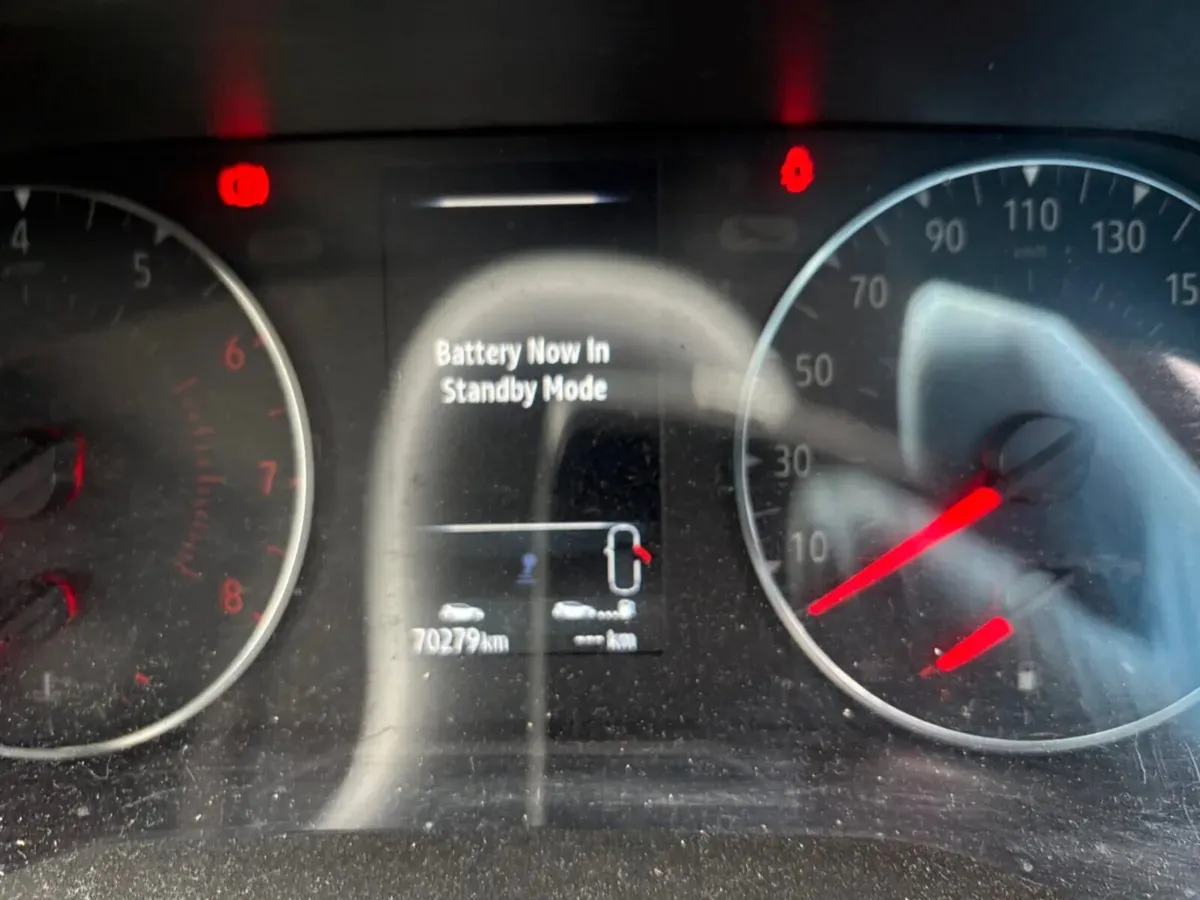 2020 Renault Clio 1.0 Petrol very light damage - Image 2