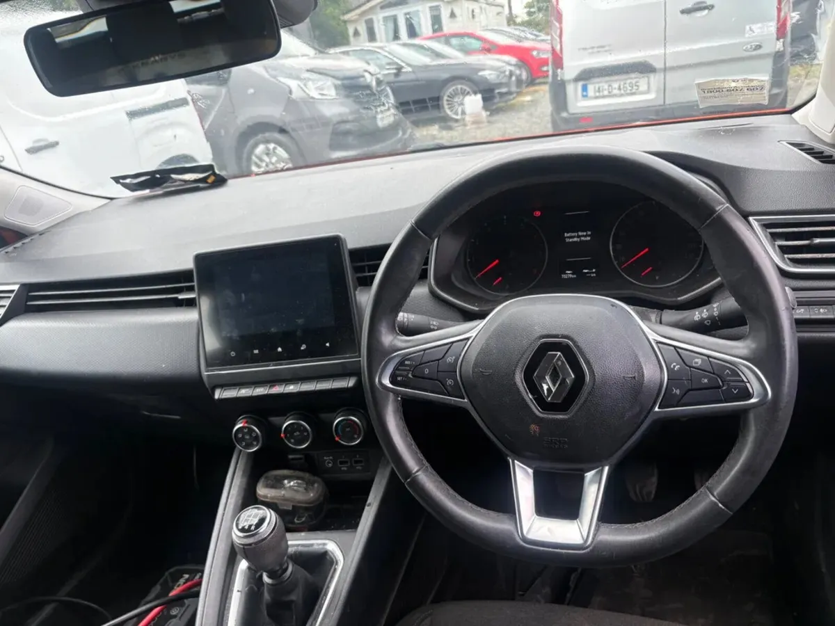 2020 Renault Clio 1.0 Petrol very light damage - Image 3