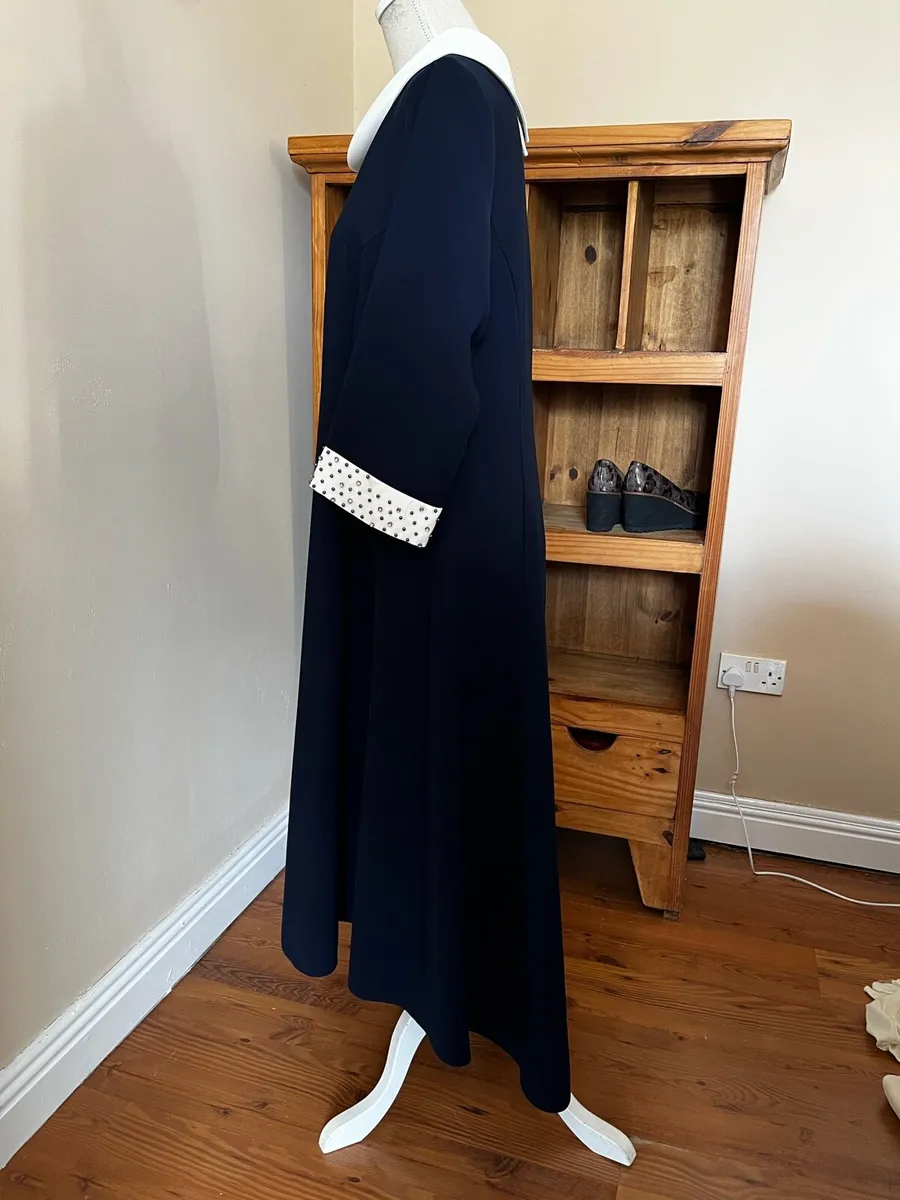 Ladies dress - Image 2