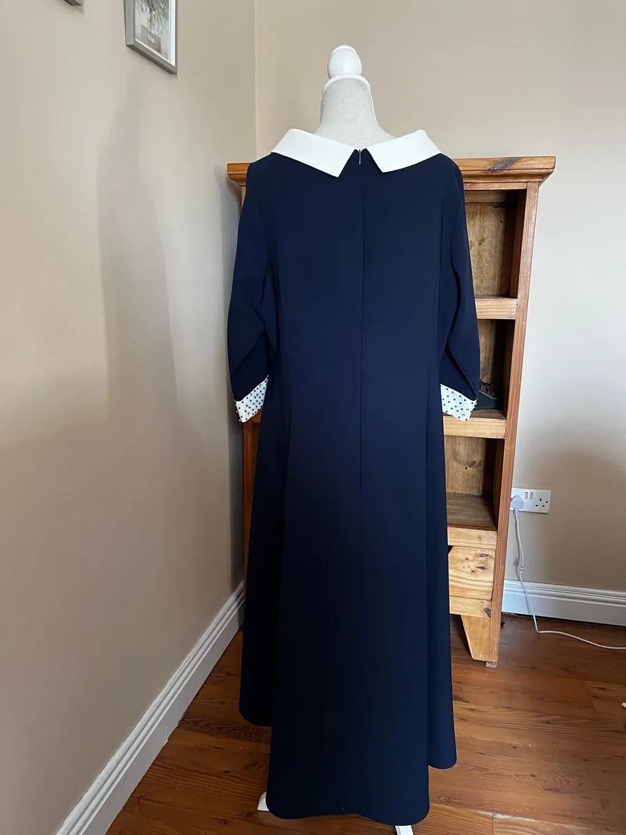 Ladies dress - Image 3