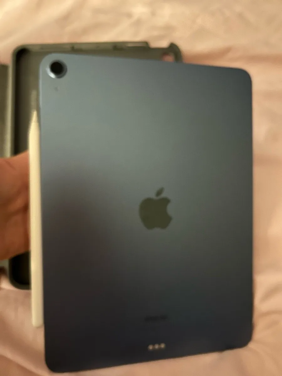 iPad Air 265GB blue - Image 3
