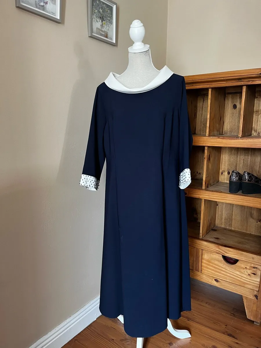 Ladies dress - Image 1