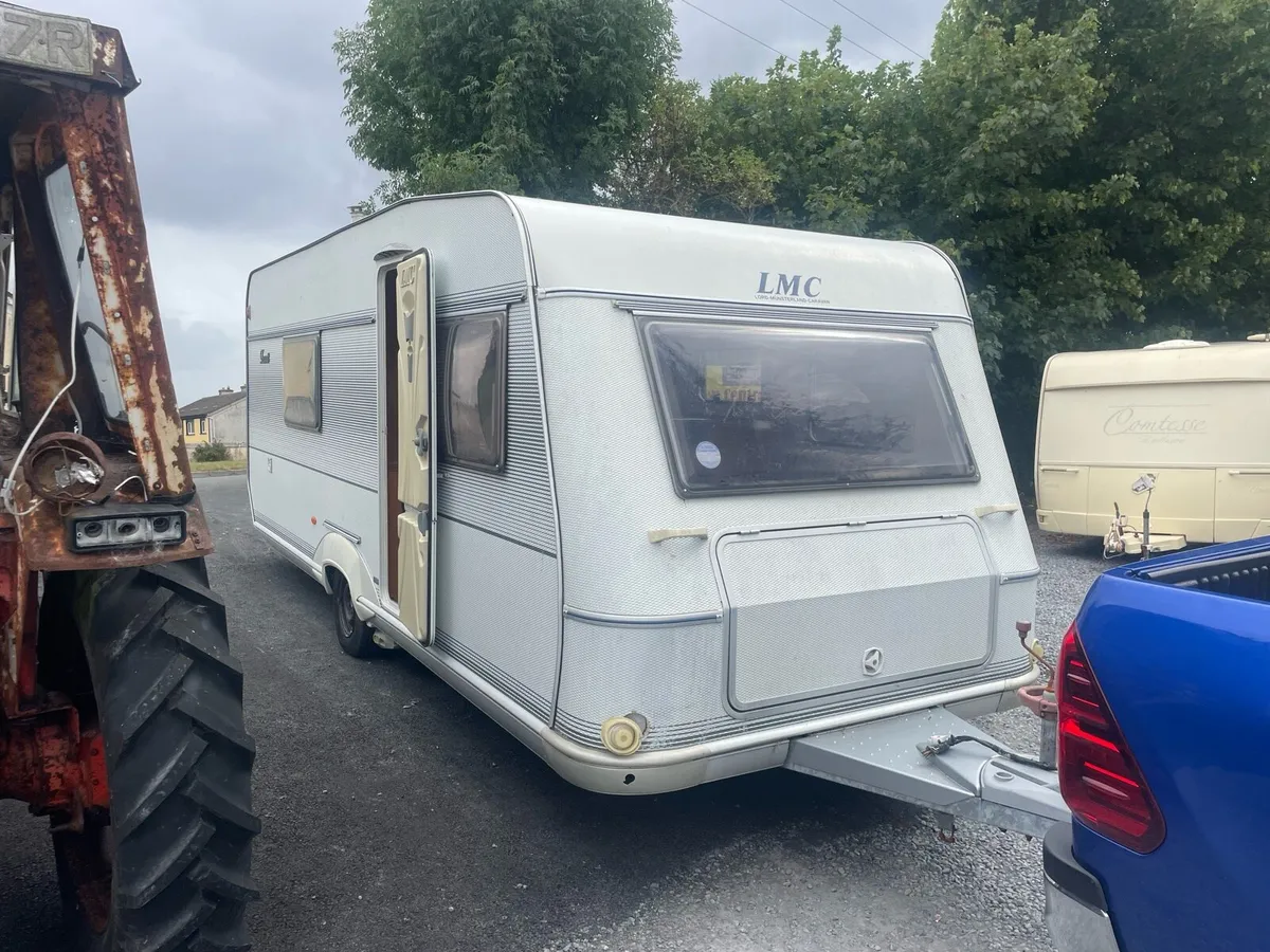 4 berth caravan 2005 - Image 1