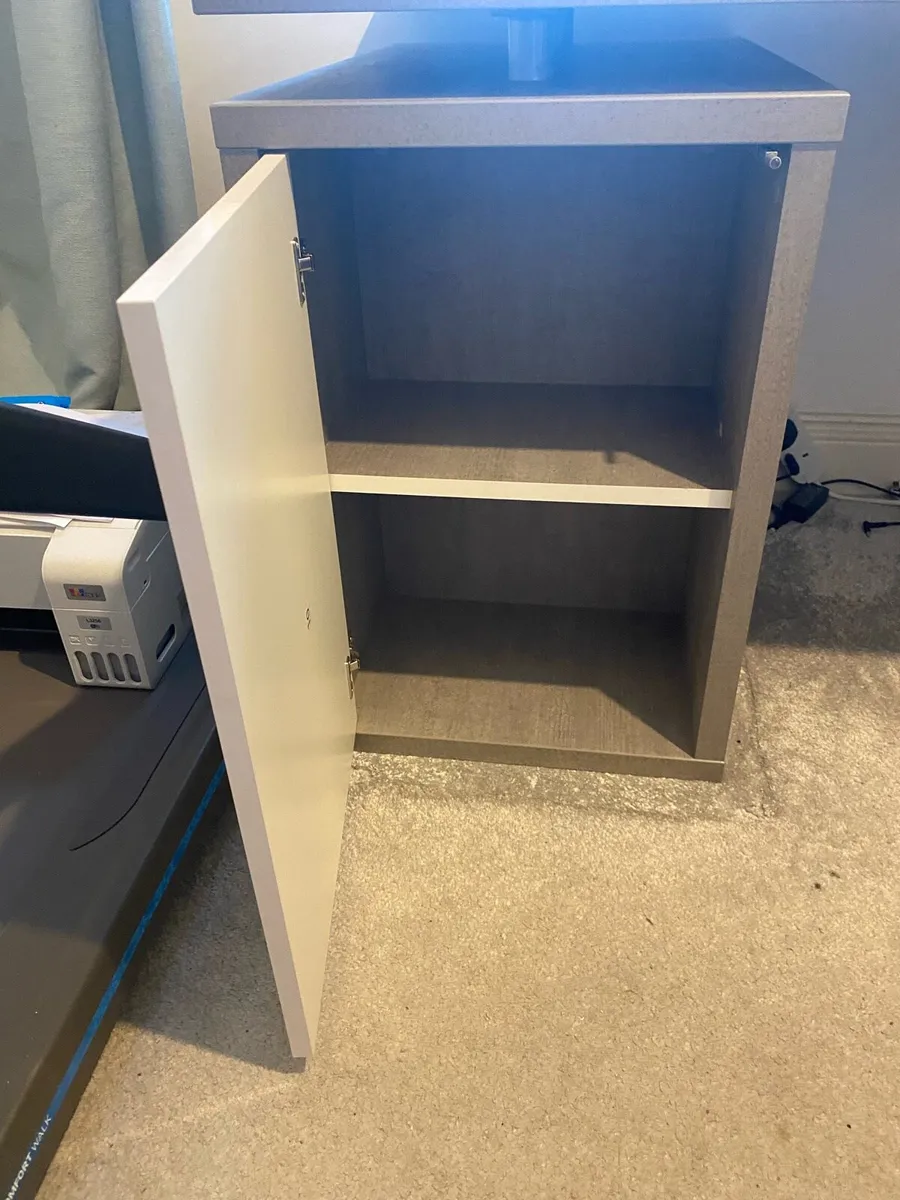 Office desk with storage - Image 3