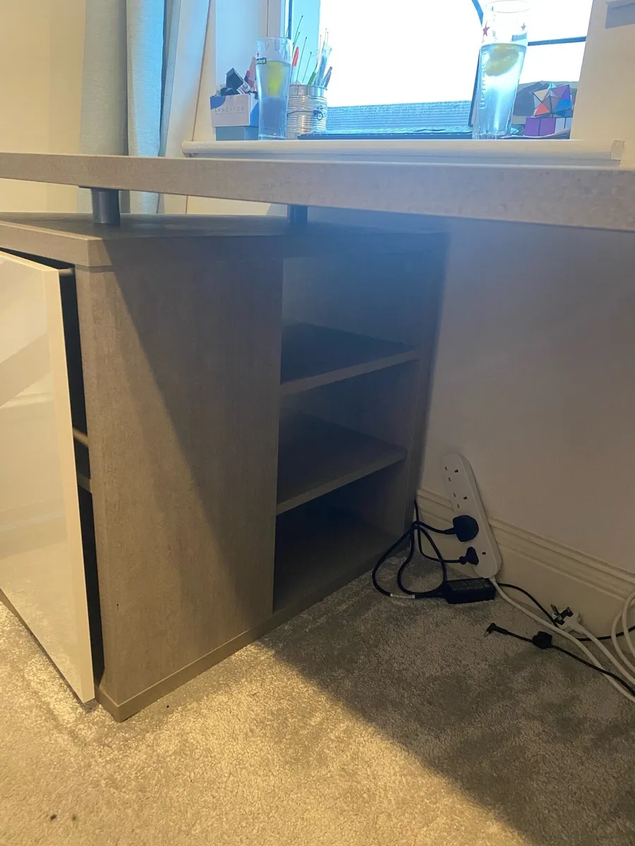 Office desk with storage - Image 4