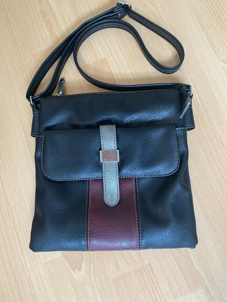 Beautiful shoulder Crossbody Handbag , Adjustable - Image 1