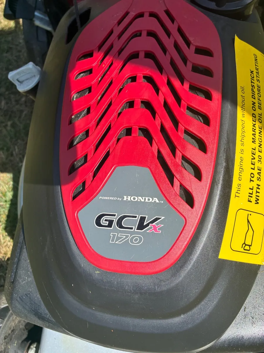 Mountfield Self Drive Lawnmower - Image 2