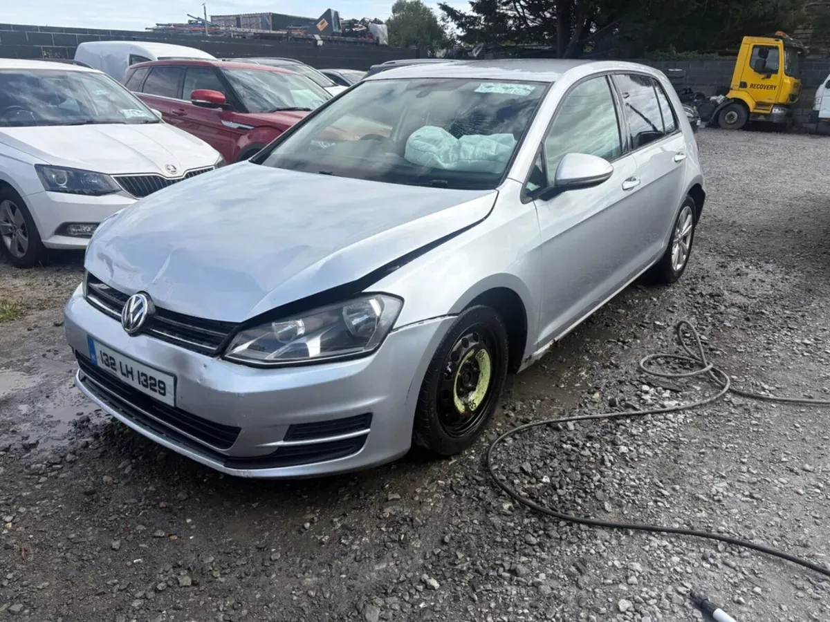 2013 Vw Golf 2.0 Tdi driving - Image 3