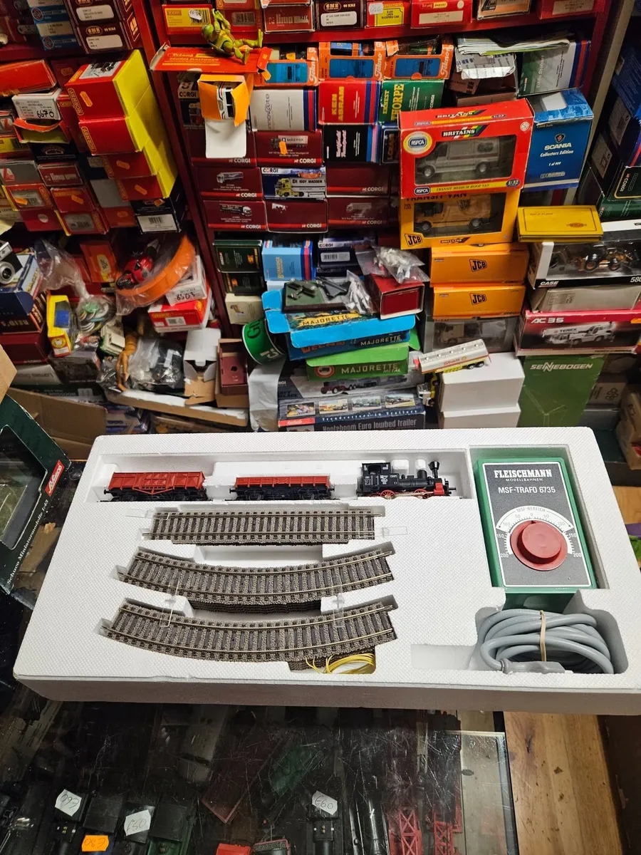 Hornby Fleishmann HO Scale Train Set - Image 1