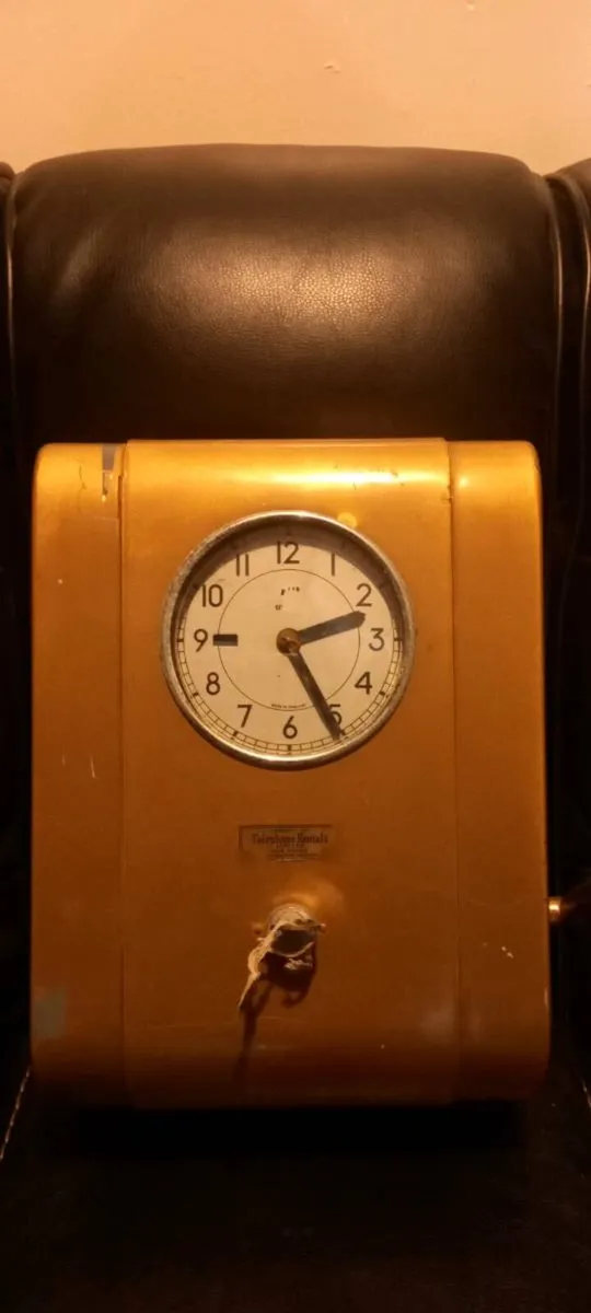 Antique HEAVY Industrial card clock-in Machine - Image 1