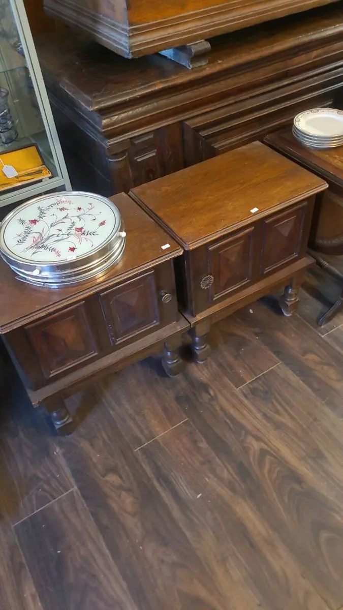 2 Oak bedside lockers 48/32/55 cm