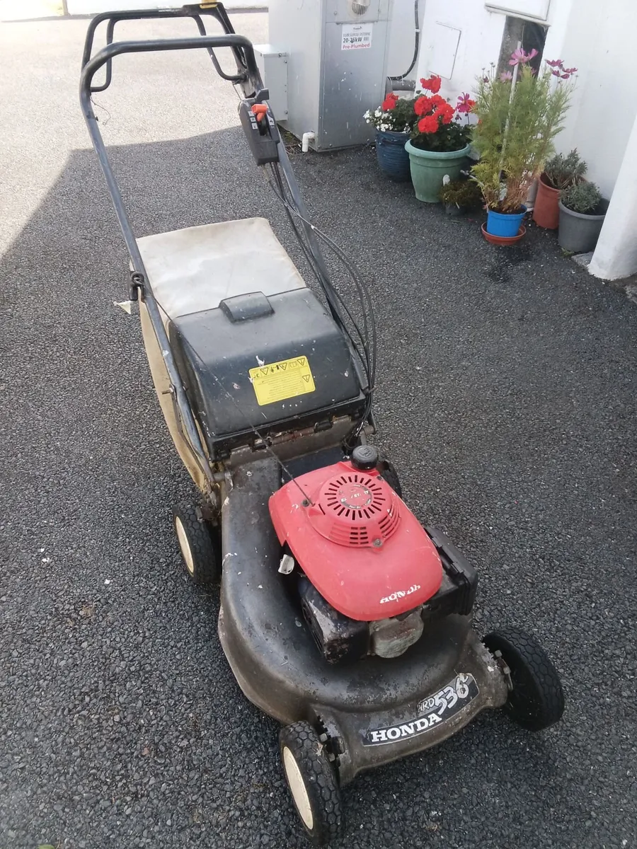 Honda hrd 536 lawnmower - Image 2