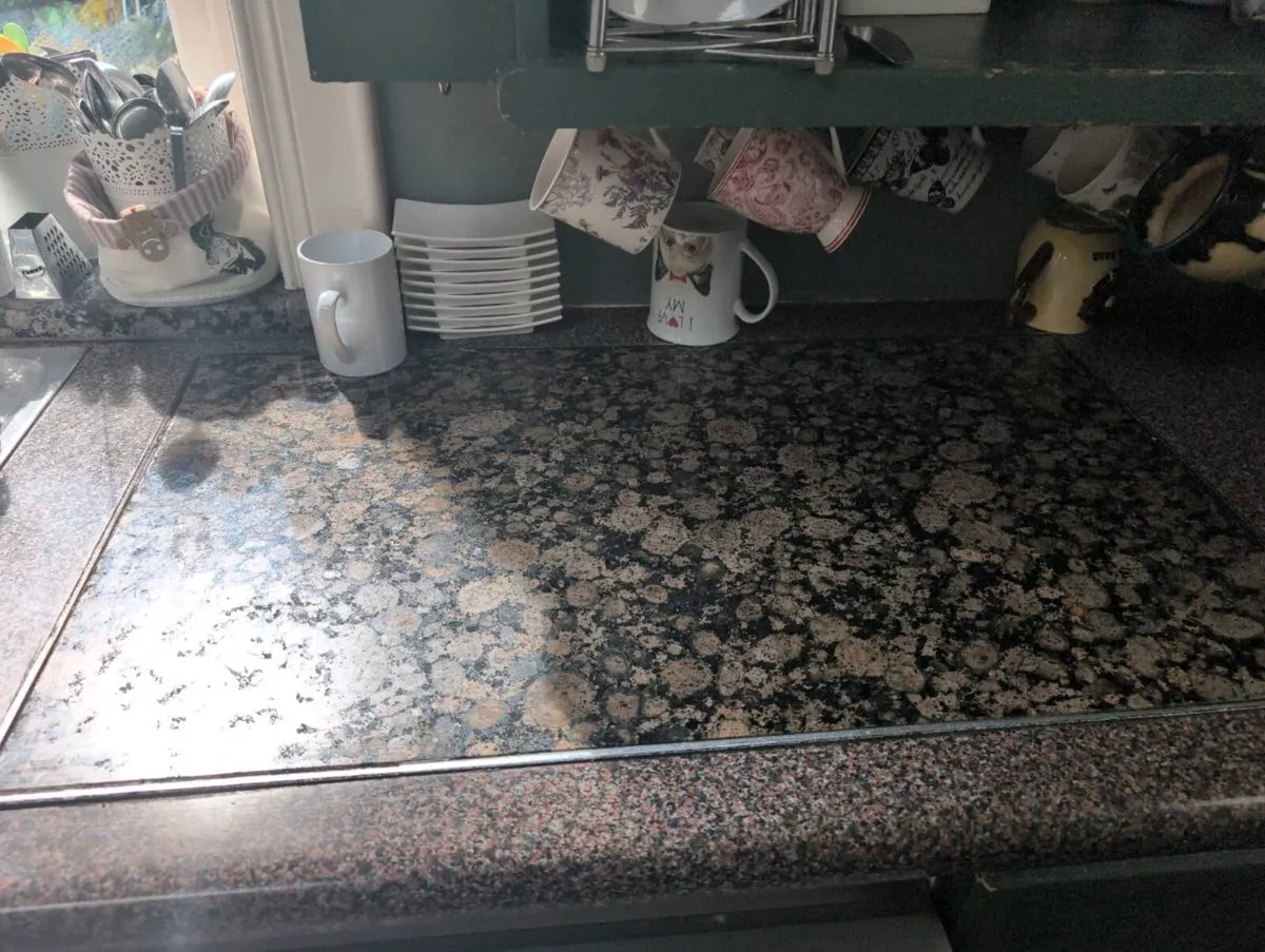 Kitchen cabinets - Image 2