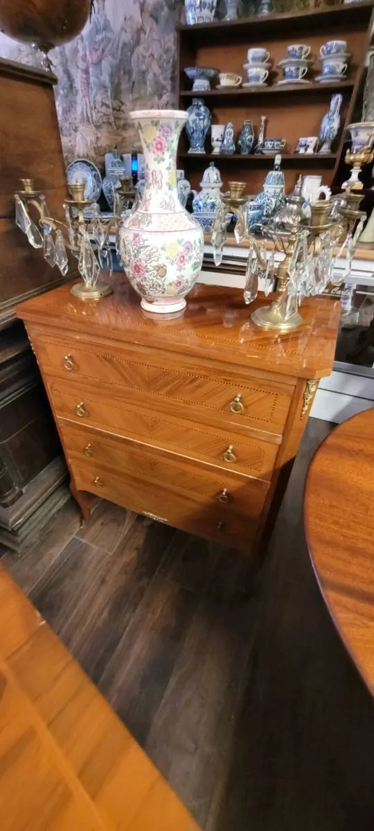 Italian chest of drawers 77/40 /95 cm.