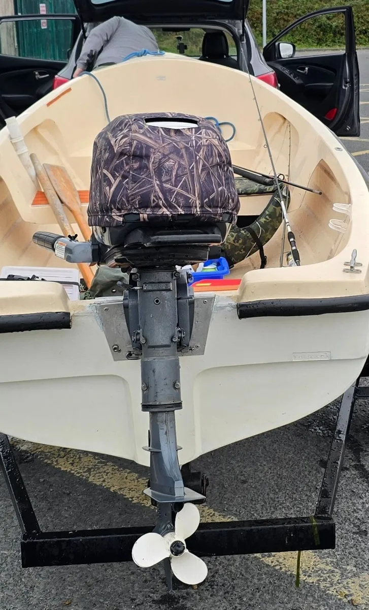 Outboard engine - Image 2
