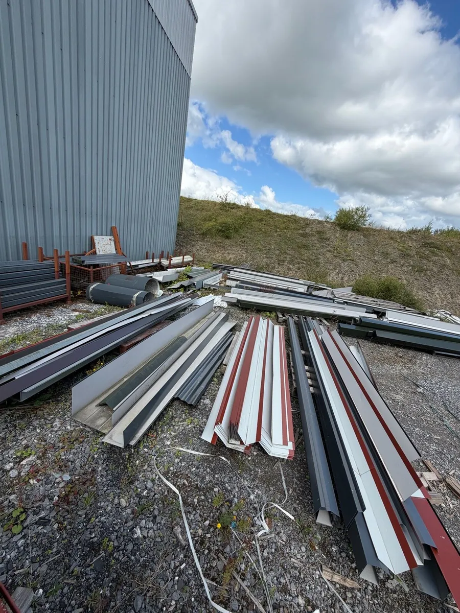 Steel flashings - Image 1