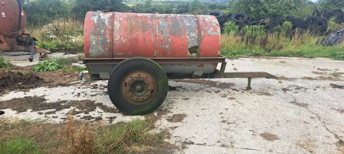 600 gallon water tank - Image 1