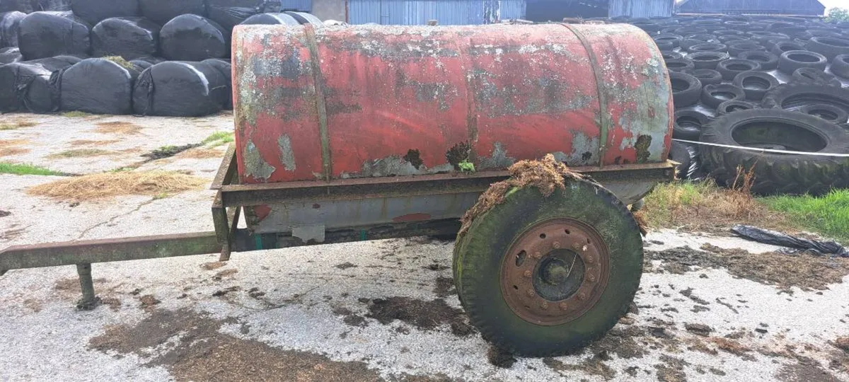 600 gallon water tank - Image 2