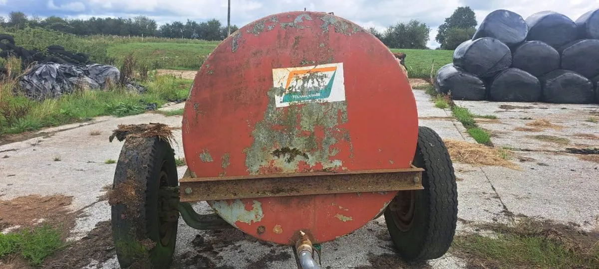 600 gallon water tank - Image 3