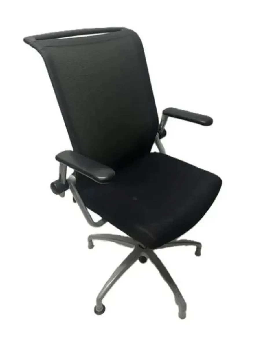 Used Konig+Neurath KiNETA Boardroom Chair (Black) - Image 2