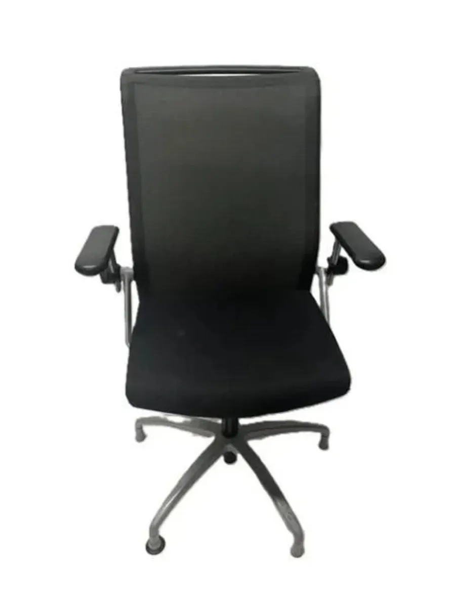 Used Konig+Neurath KiNETA Boardroom Chair (Black) - Image 3