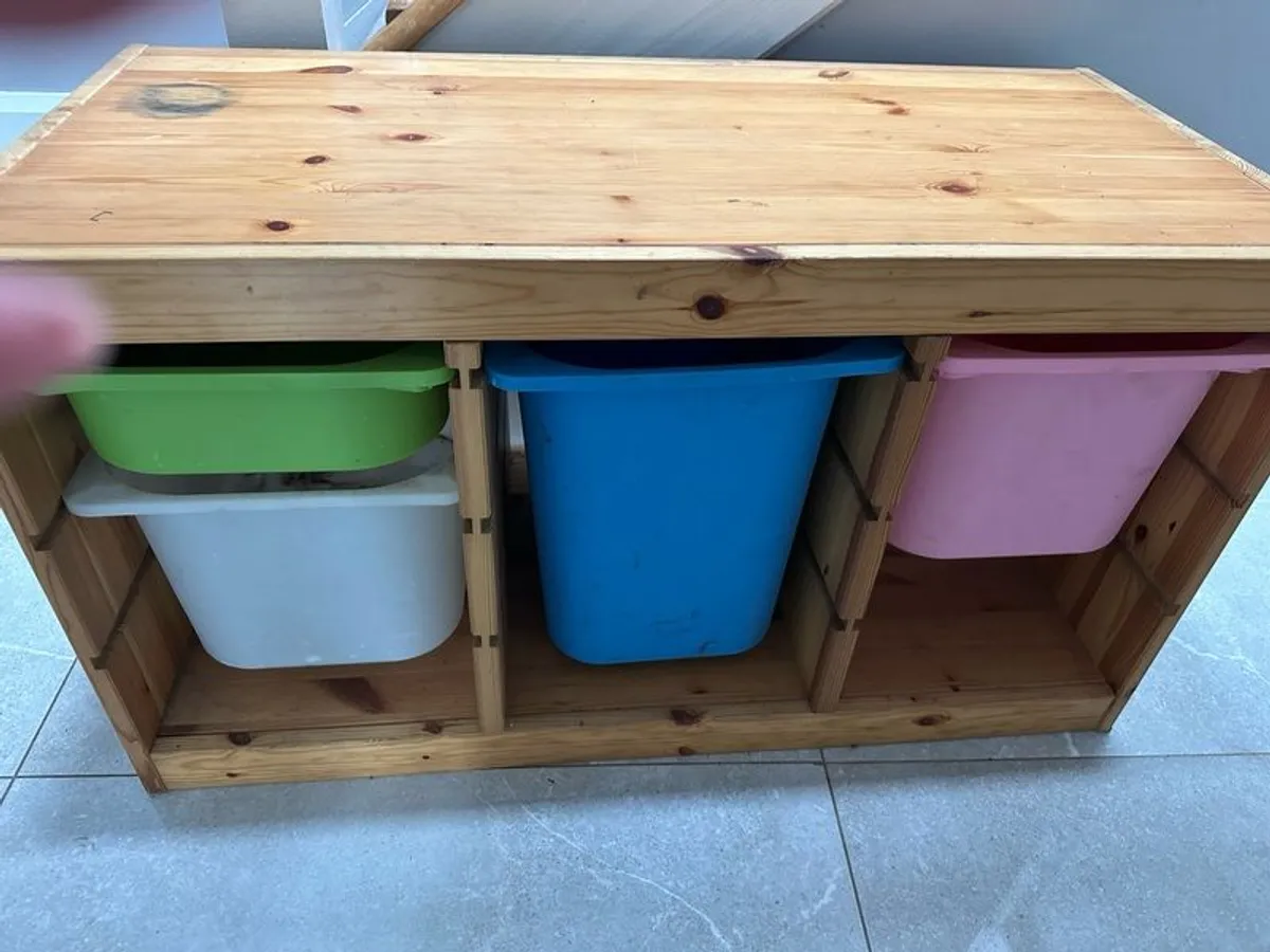 Free Storage Units - Image 2