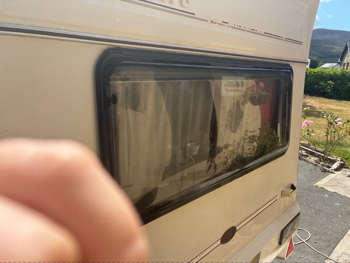 Caravan - Image 2