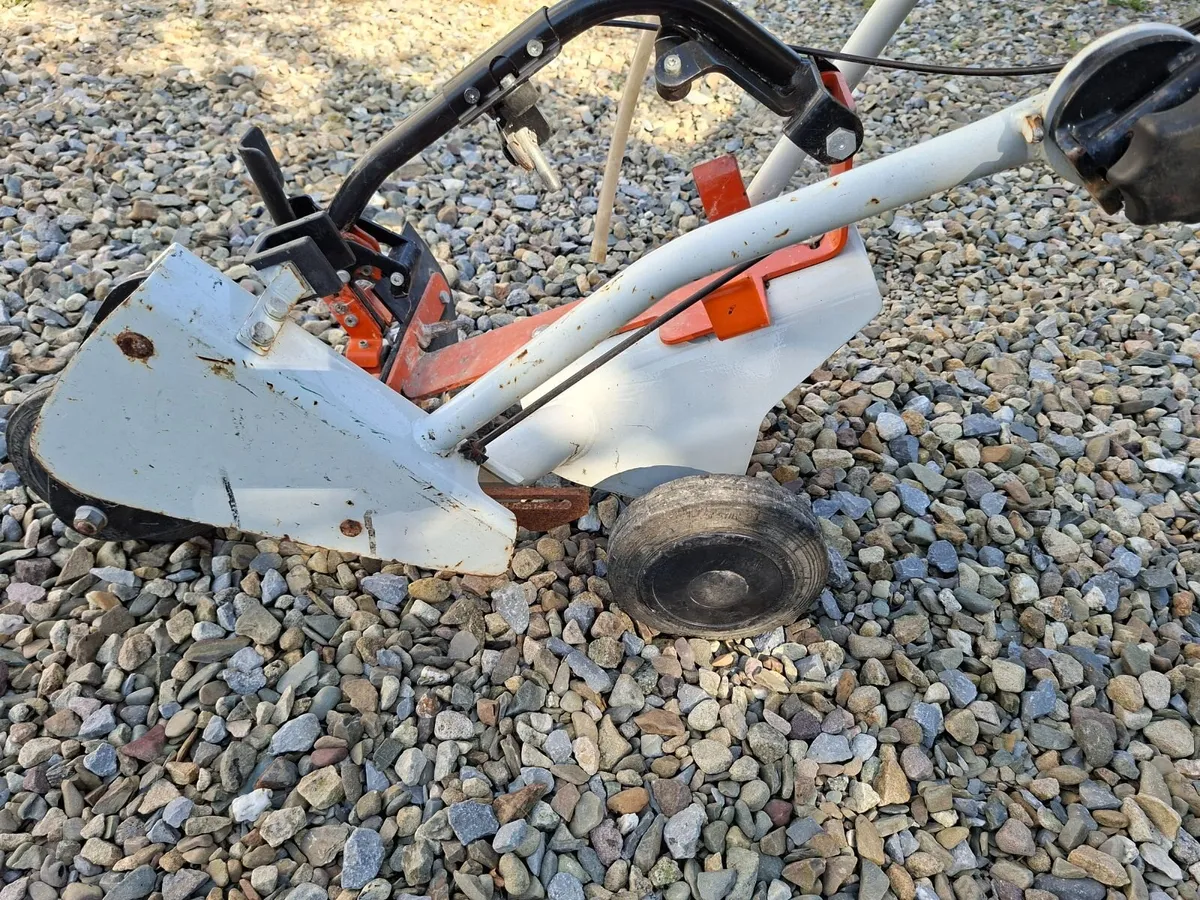 Stihl FW20 Cart with Attachment Kit - Image 3