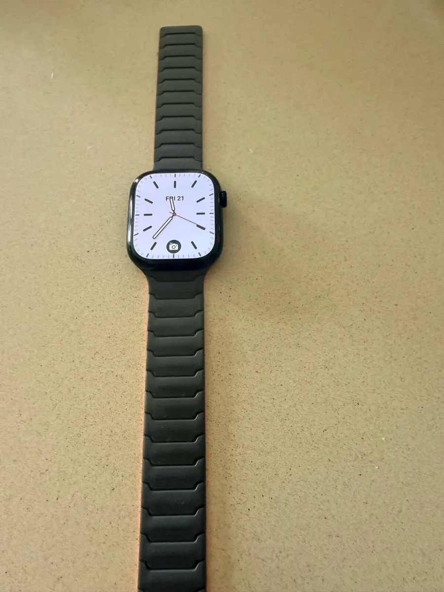 Apple Watch - Image 1