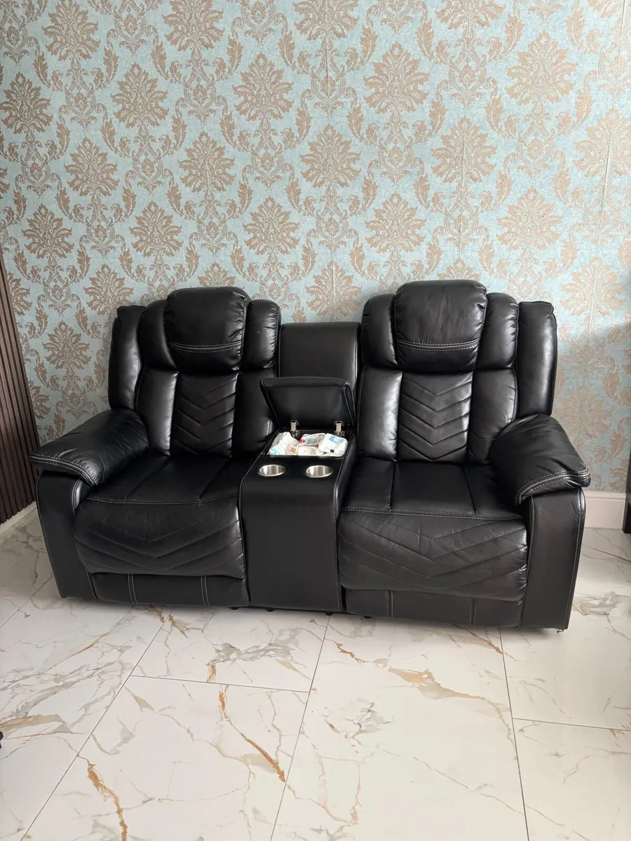 3+2 recliner sofa - Image 4