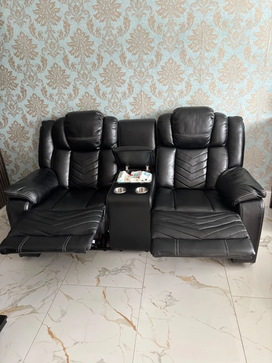 3+2 recliner sofa - Image 3