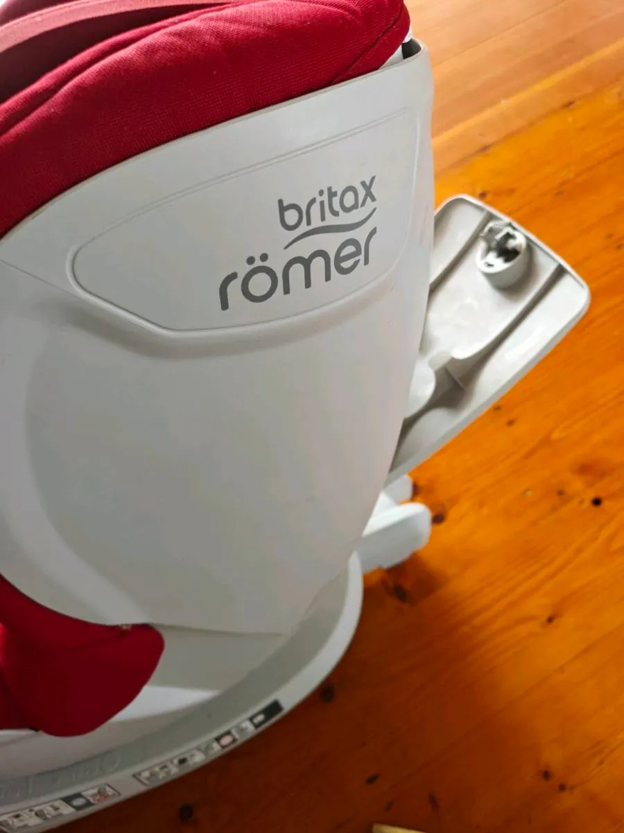Britax Romer Car Seat - Image 4