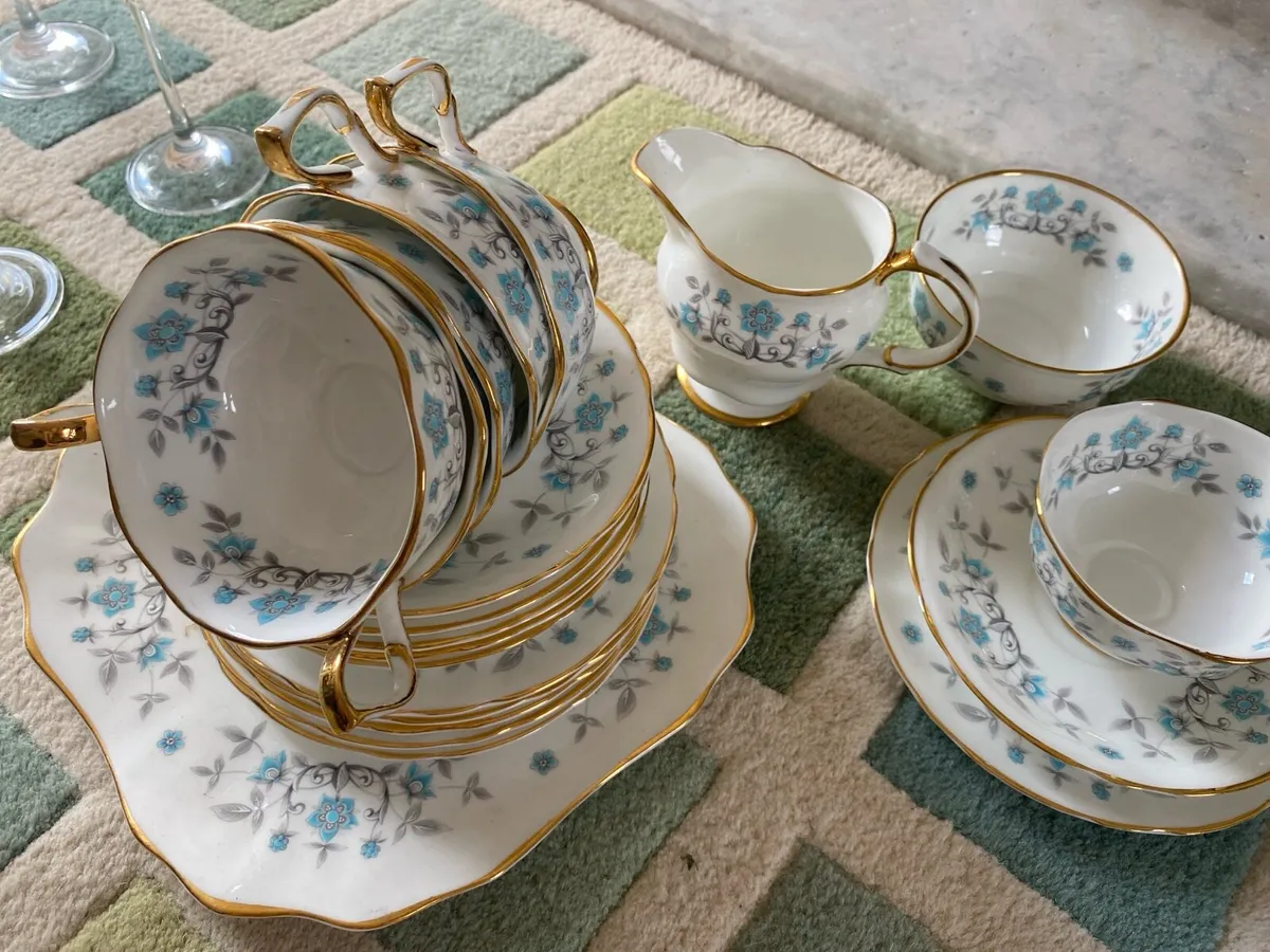 21 piece Arklow bone China tea set - Image 3