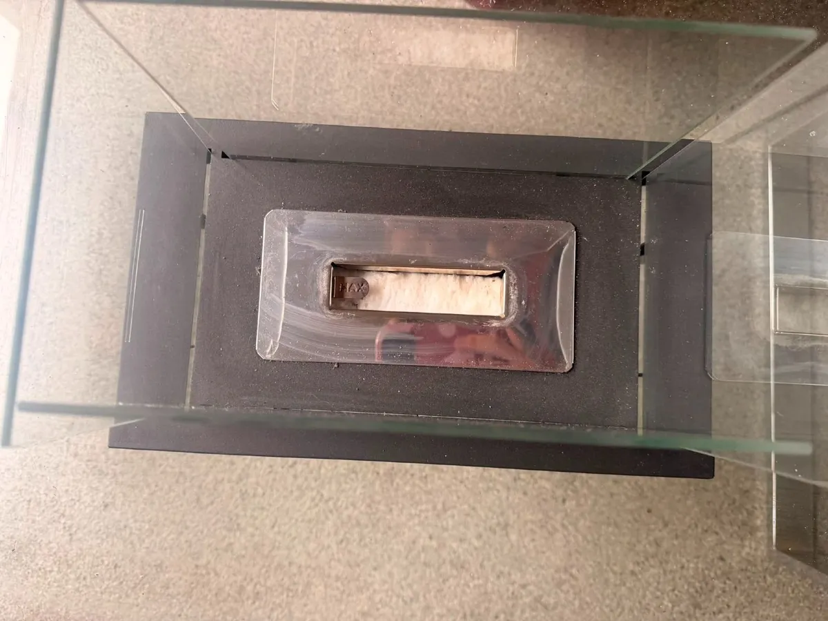 Tabletop Bioethanol Fireplace with Glass Panels - Image 1
