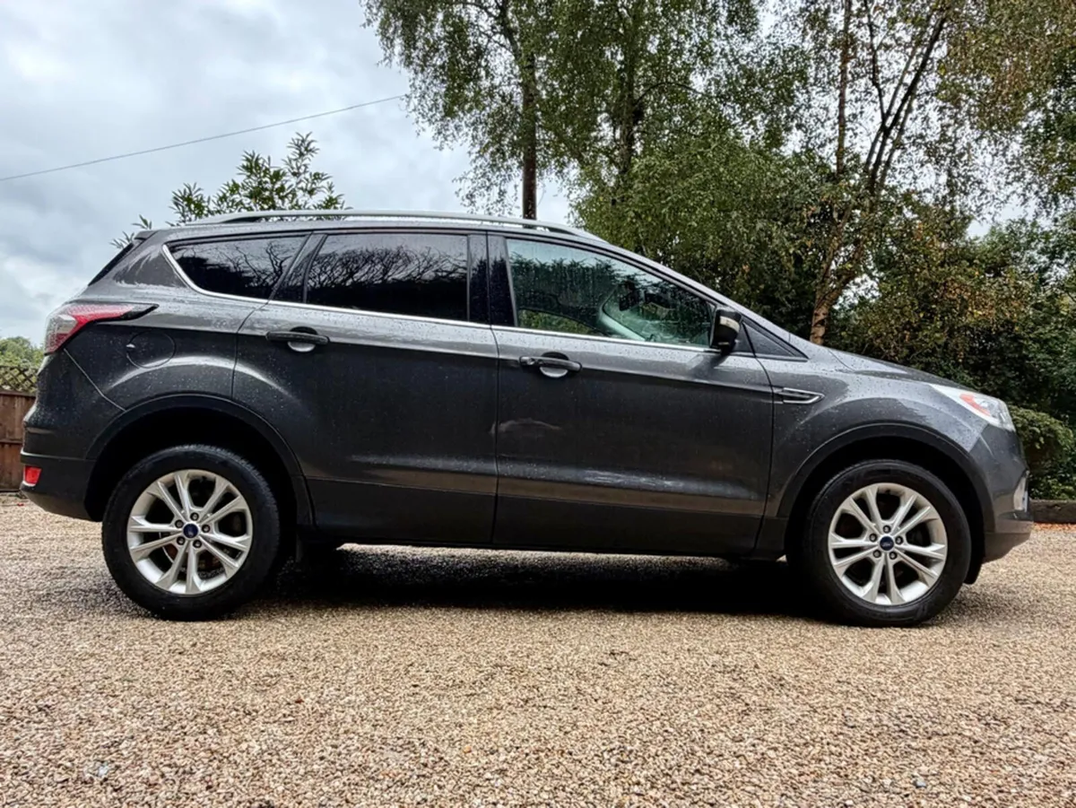 Ford Kuga TITANIUM 1.5 TDCI 4 SEAT COMMERCIAL *1 O - Image 3
