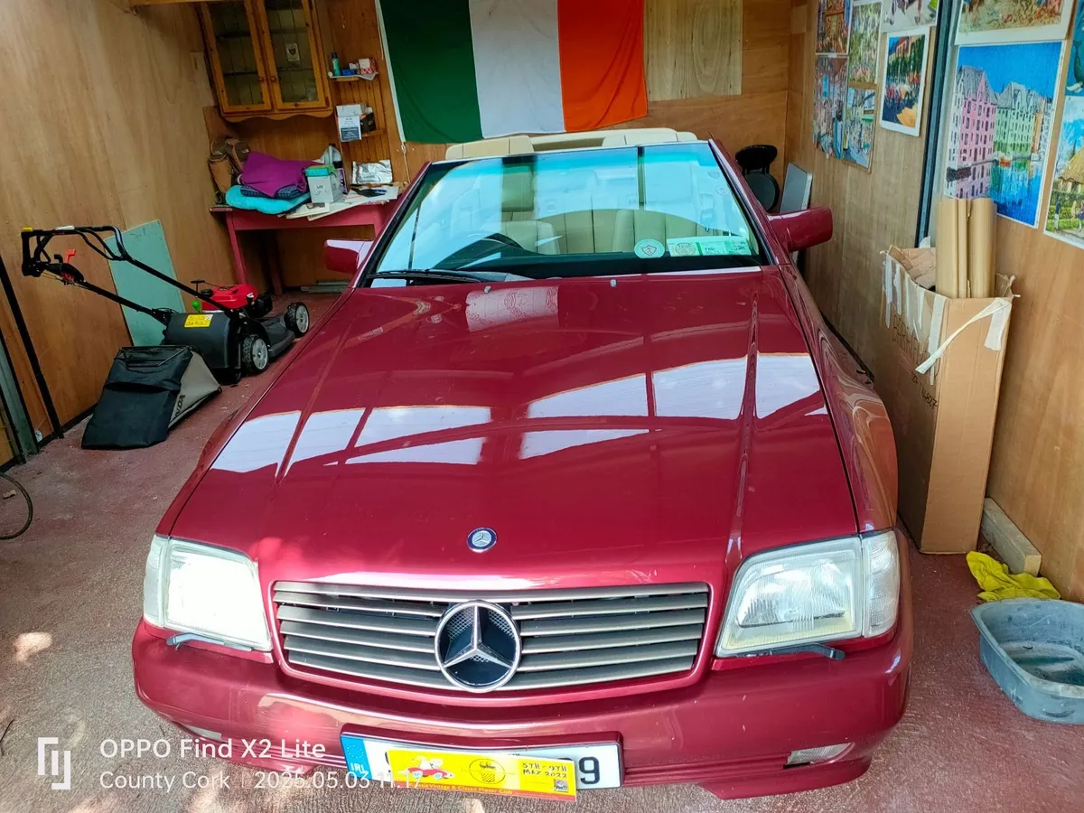 Mercedes-Benz 1990 convertible - Image 3