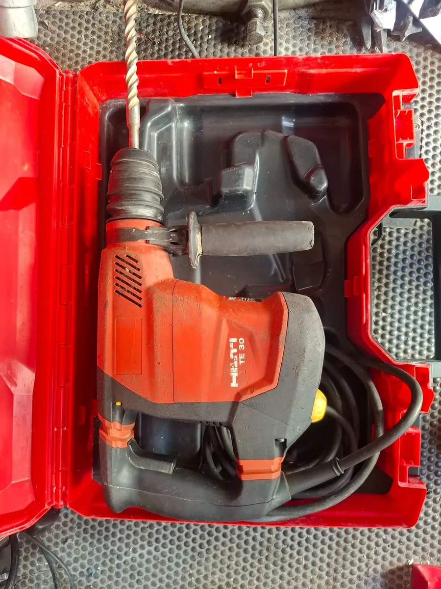Hilti te30 breaker/drill - Image 3