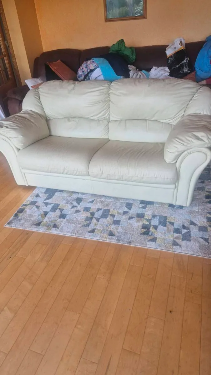 3 seater settee - Image 1