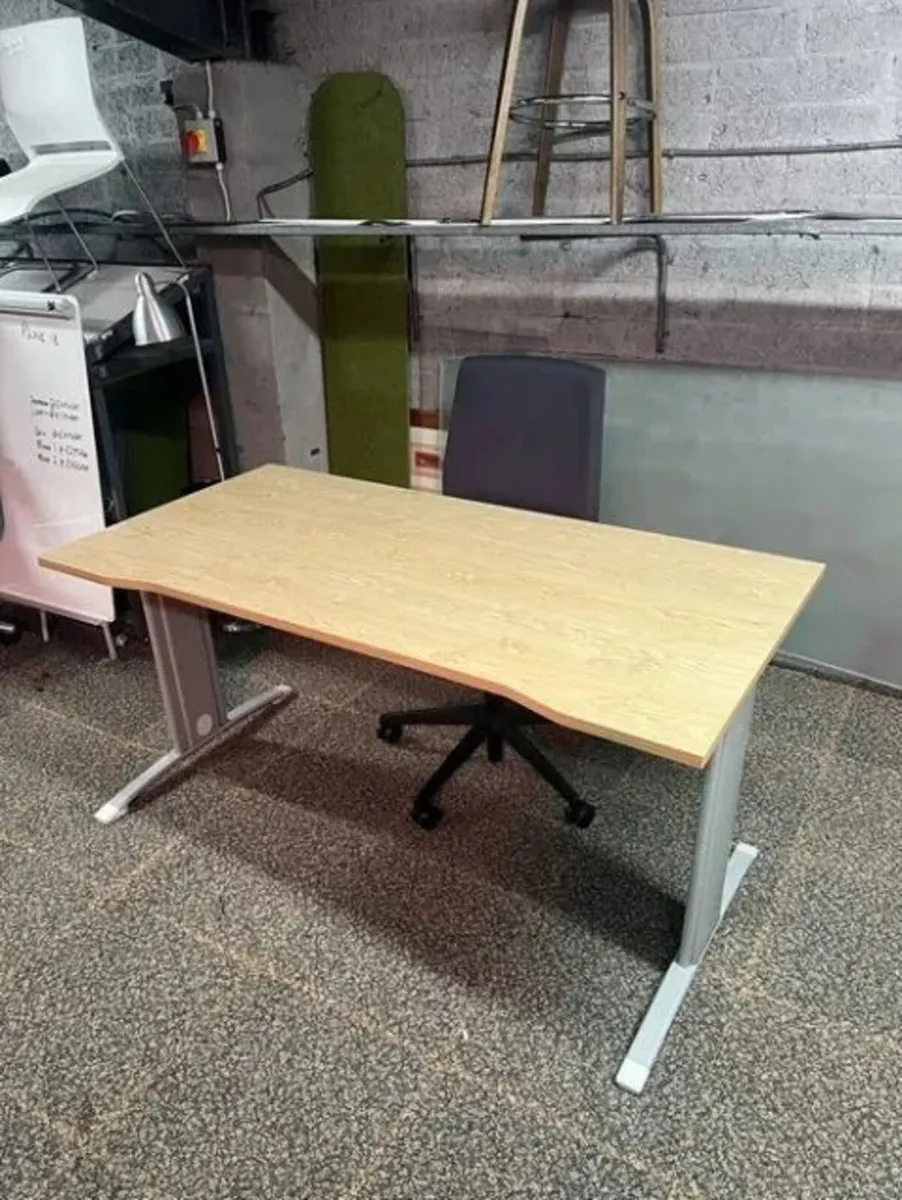 Guialmi 1600mm Used Office Desks