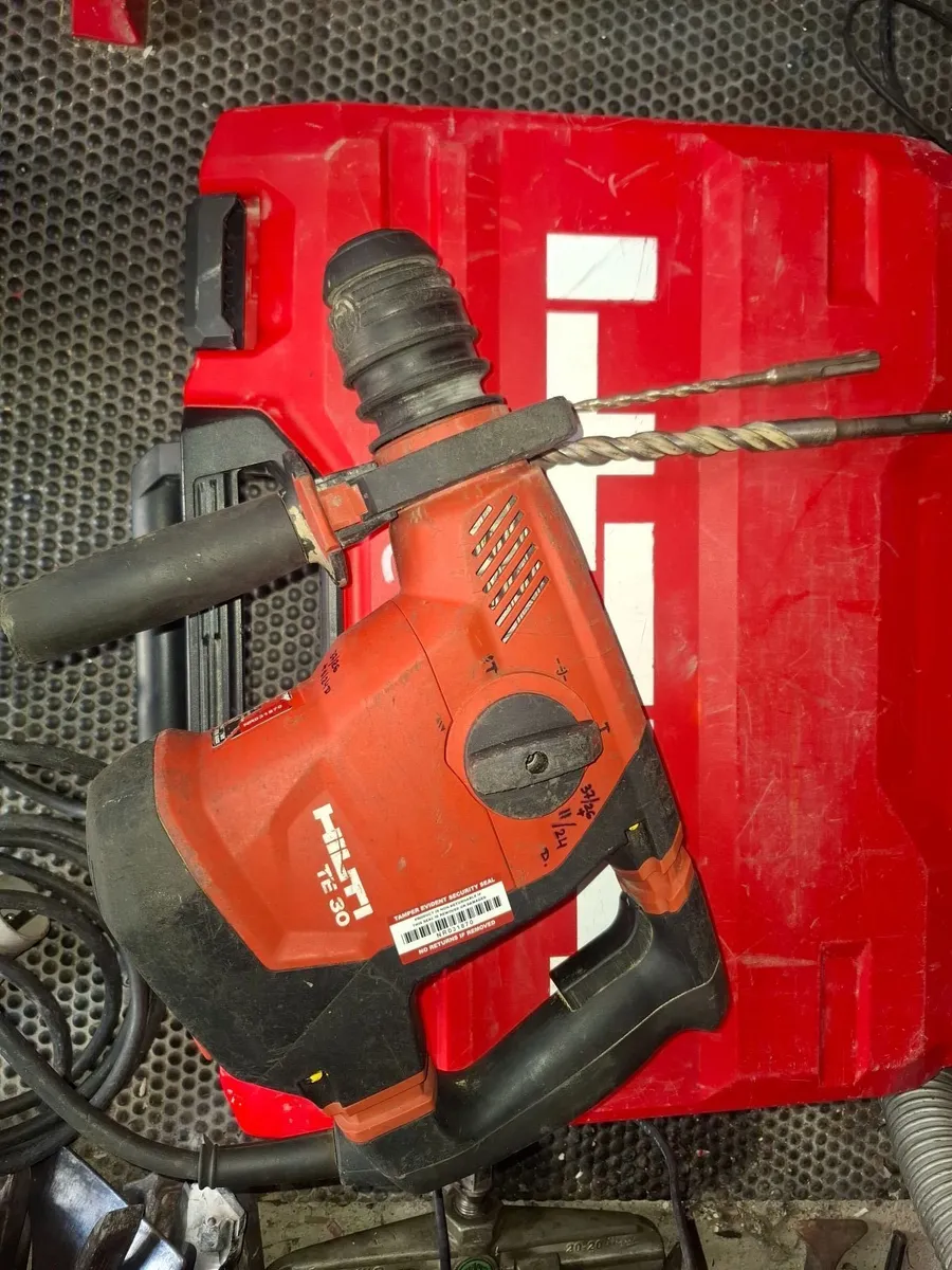 Hilti te30 breaker/drill - Image 1