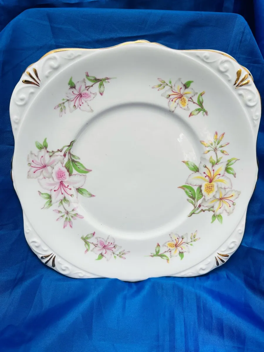 Tara China cake plate - Image 1