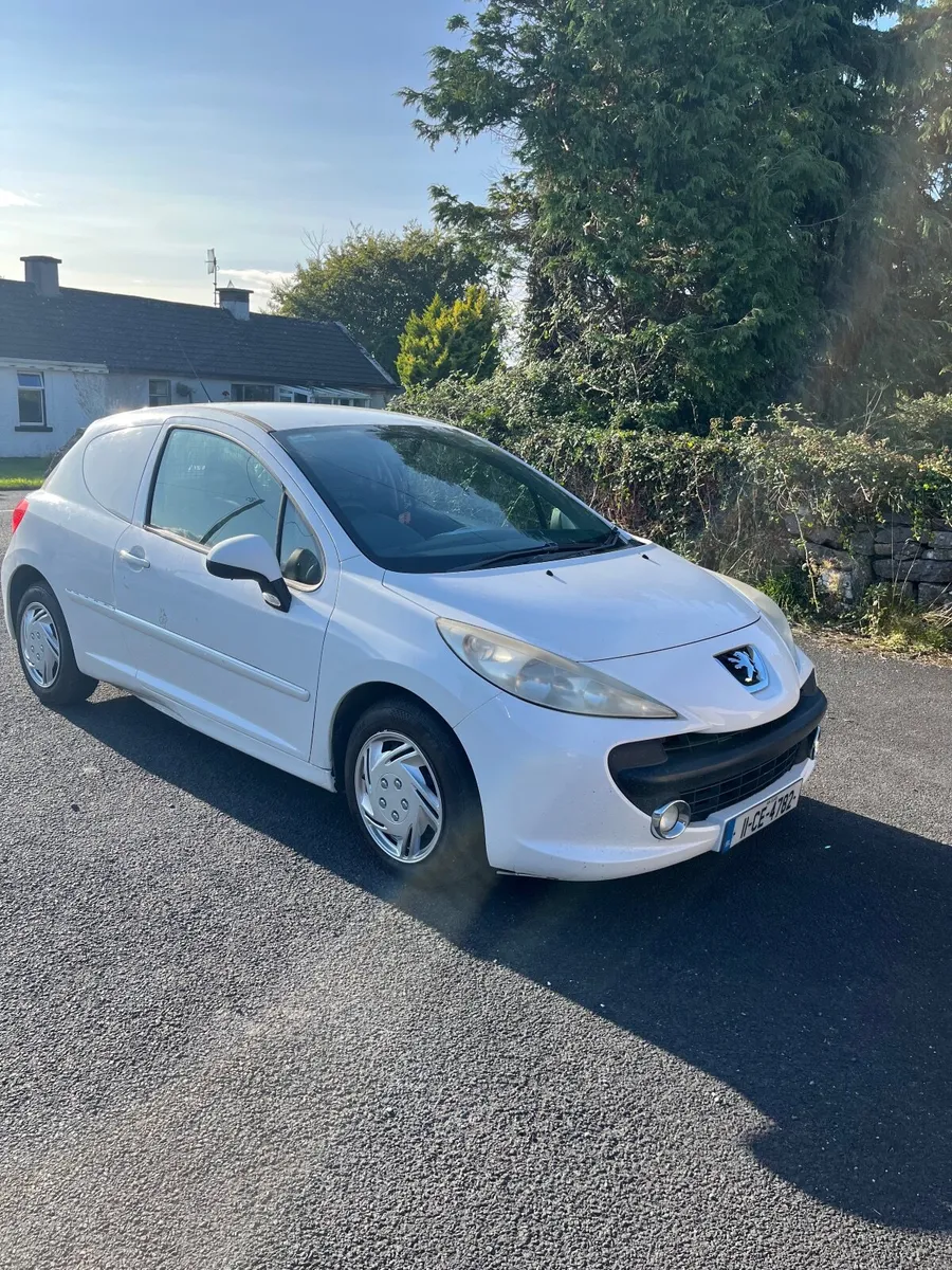 Peugeot 207 - Image 1